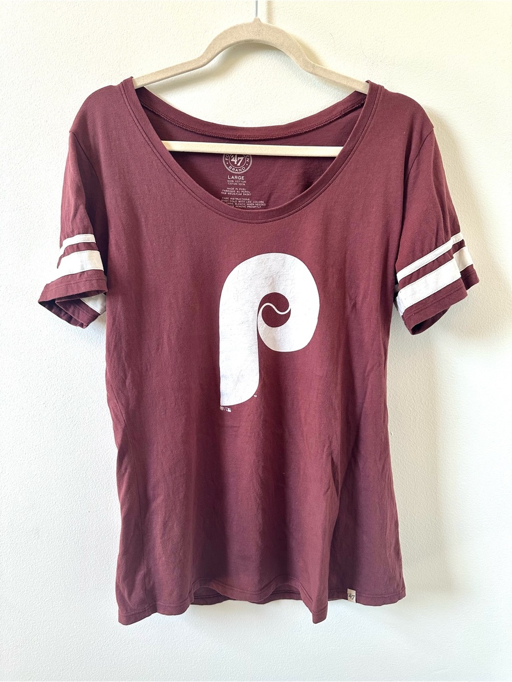 ‘47 Phillies T-shirt Size Large